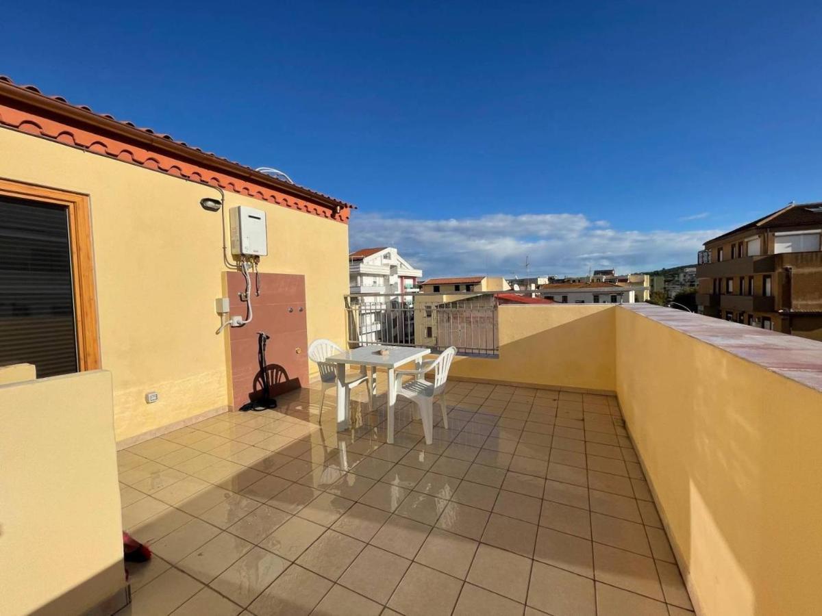 Almar Cocci'S House2 Hotel Alghero Bagian luar foto